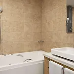 فندق Ramada By Wyndham Istanbul