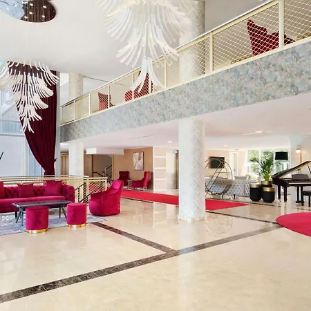 Ramada By Wyndham Istanbul Hotel 4*