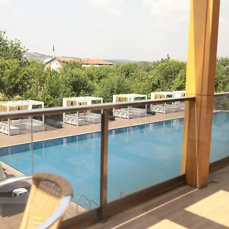 Ramada By Wyndham Istanbul 酒店 4*