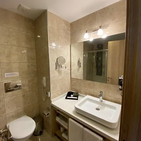 Hotell Ramada By Wyndham Istanbul 4*