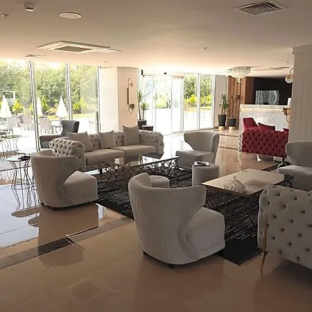 Hotel Ramada By Wyndham Istanbul 4*