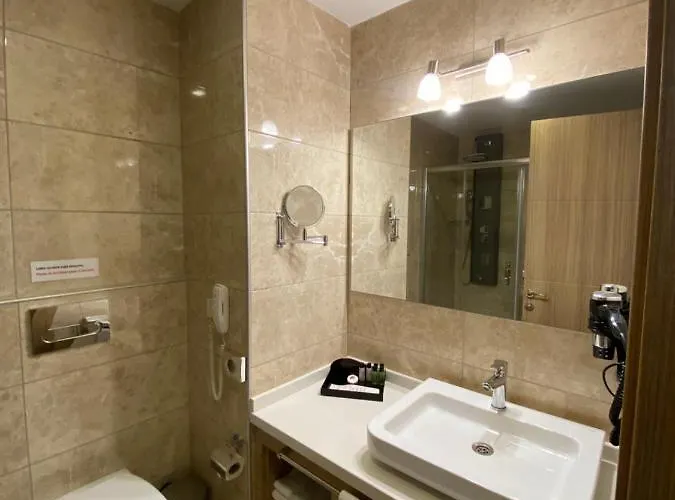 Отель Ramada By Wyndham Istanbul