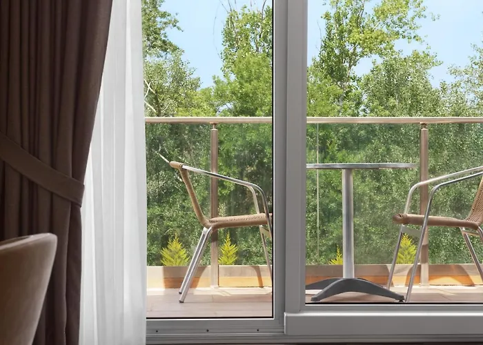 Отель Ramada By Wyndham Istanbul 4*