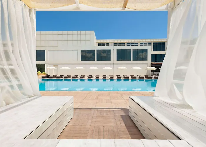 Ramada By Wyndham Istanbul Отель 4*